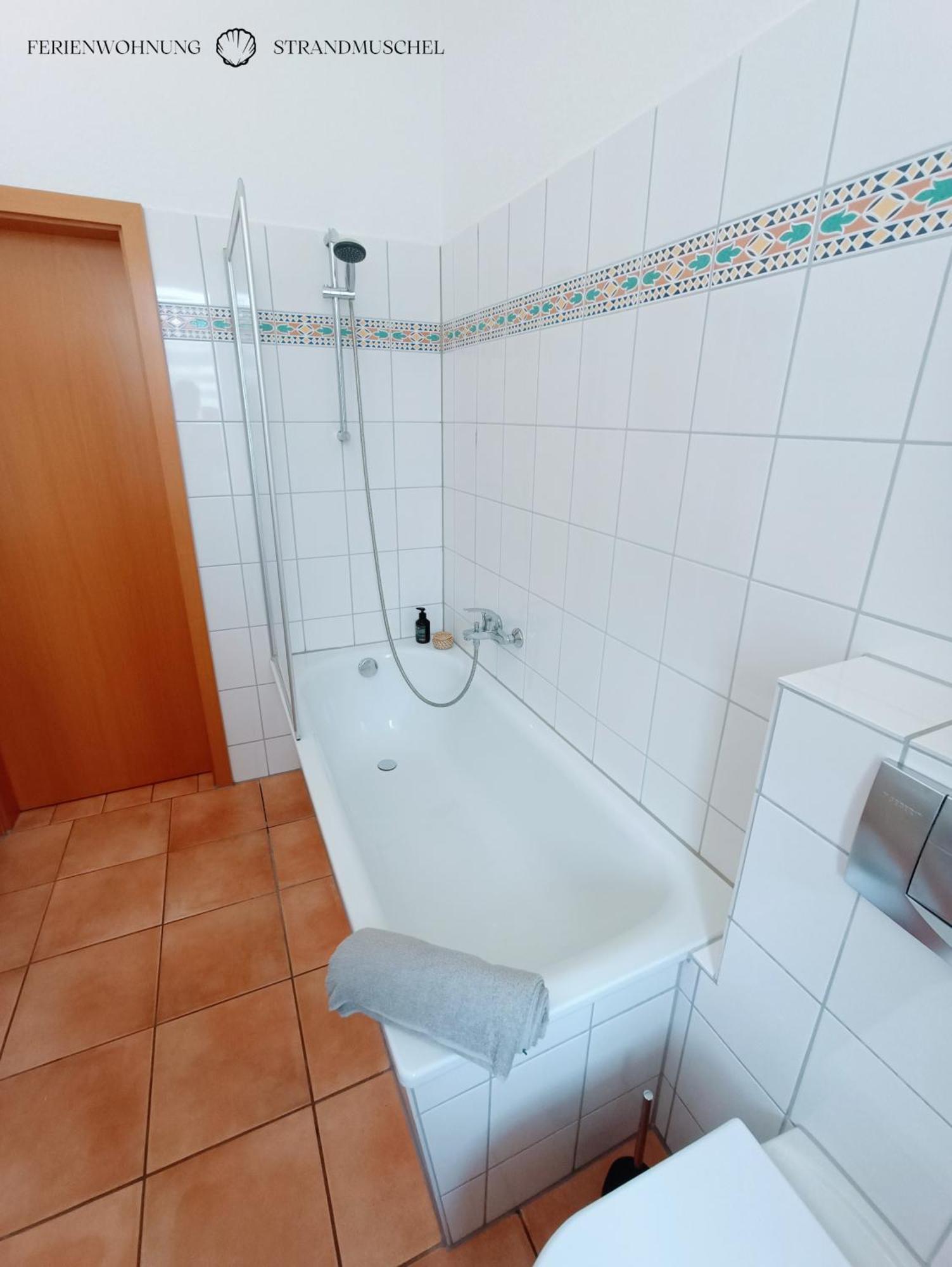 Ferienwohnung Strandmuschel In Der Villa Daheim In Juliusruh Breege Exteriör bild